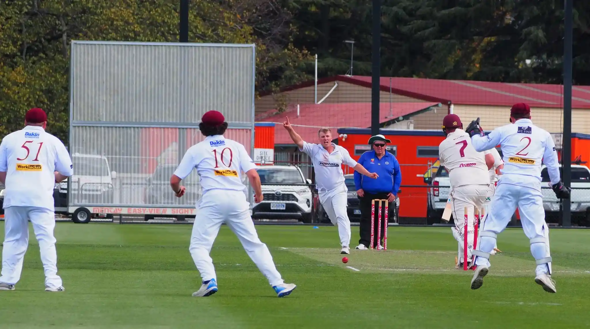 playing cricket mens 16